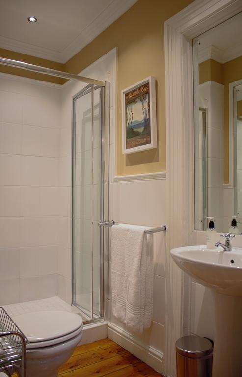 Tintagel Guest House Cape Town Room photo