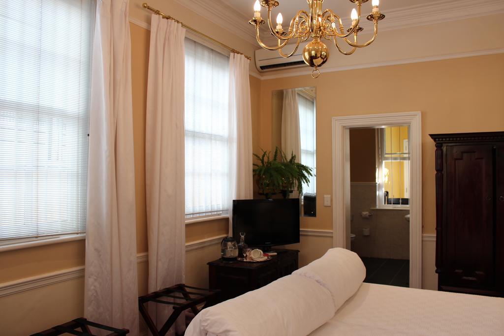 Tintagel Guest House Cape Town Room photo