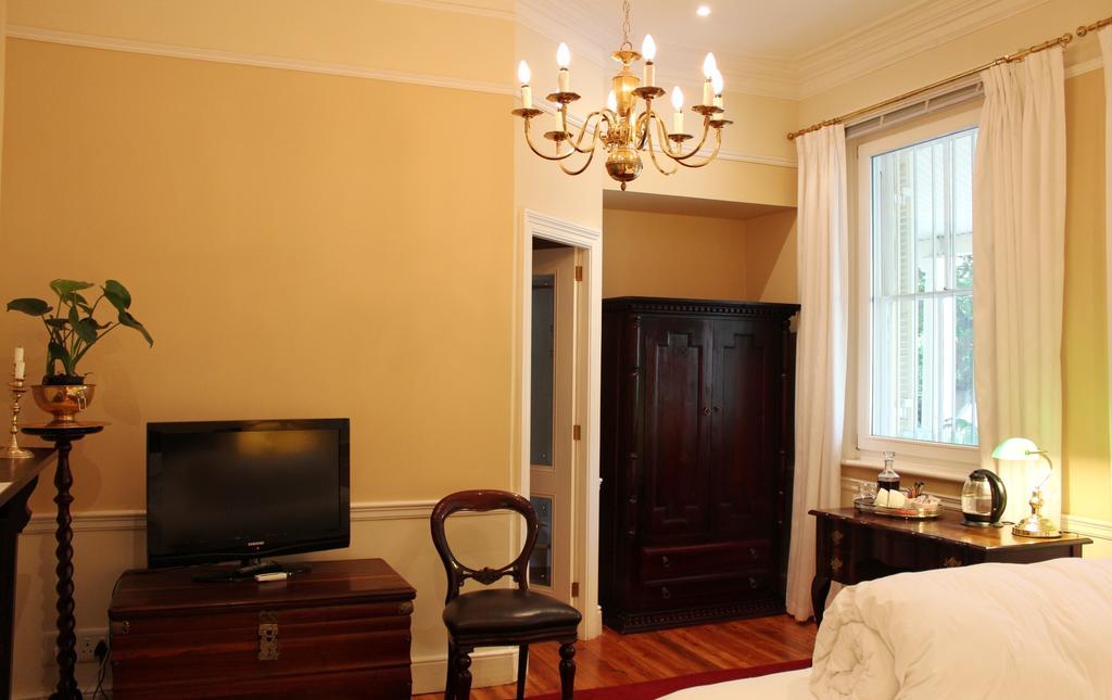Tintagel Guest House Cape Town Room photo